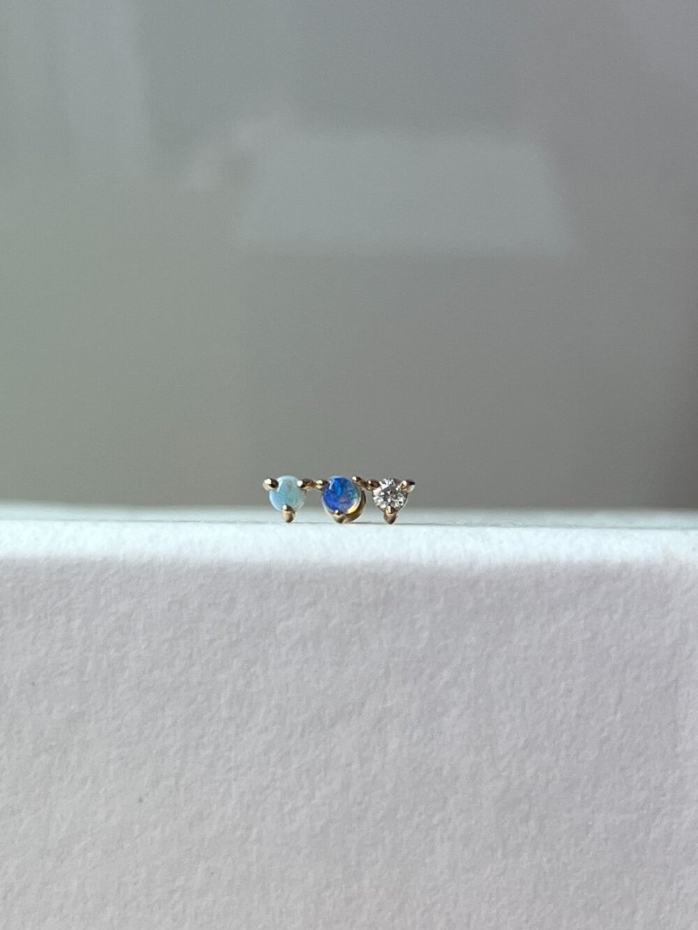 WWAKE Three-Step Flat Back earring
